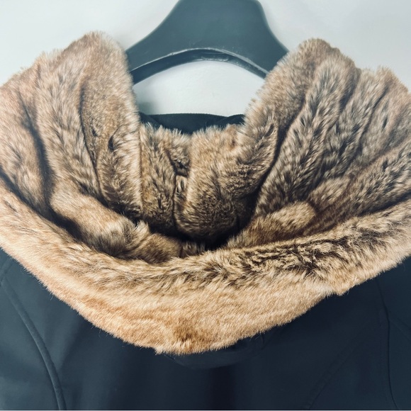 Marmot Women’s Black Furlong Jacket with Brown Faux-Fur Hood, Size Medium - Picture 10 of 13